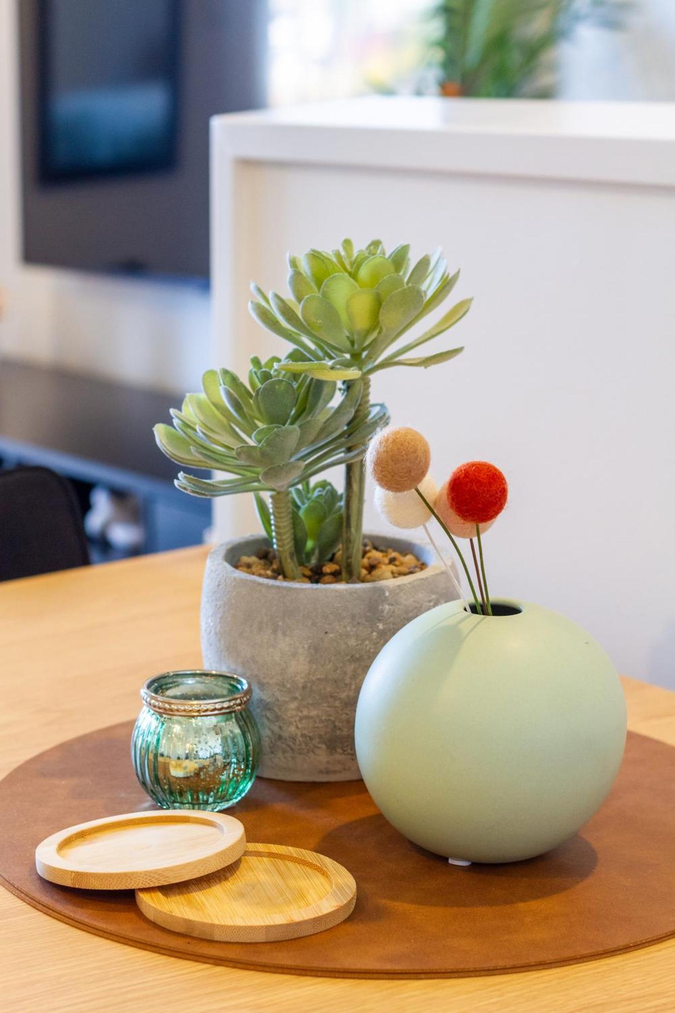 City Living: Upper Studio Haven On Wilmer Christchurch Eksteriør billede