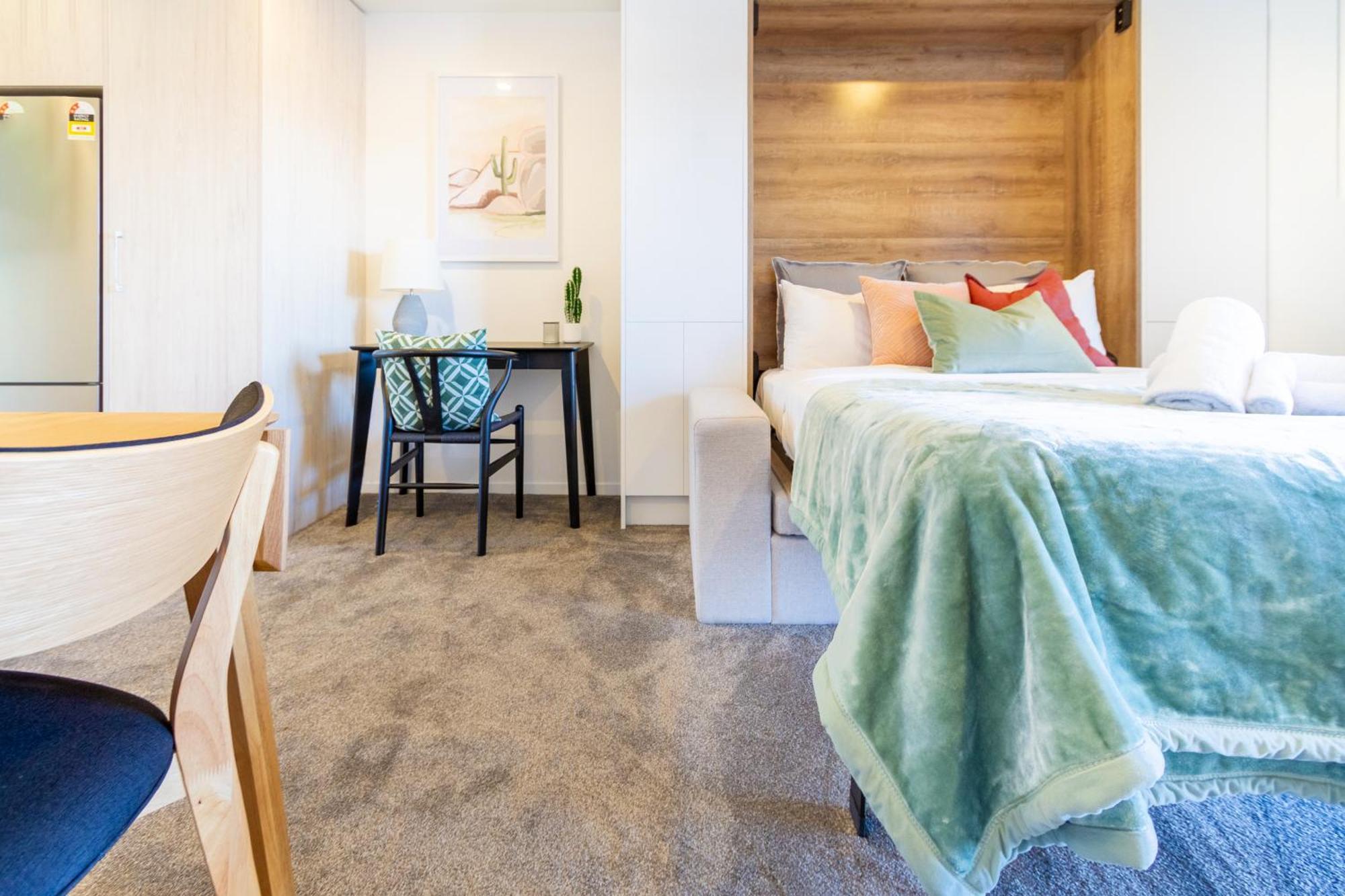 City Living: Upper Studio Haven On Wilmer Christchurch Eksteriør billede