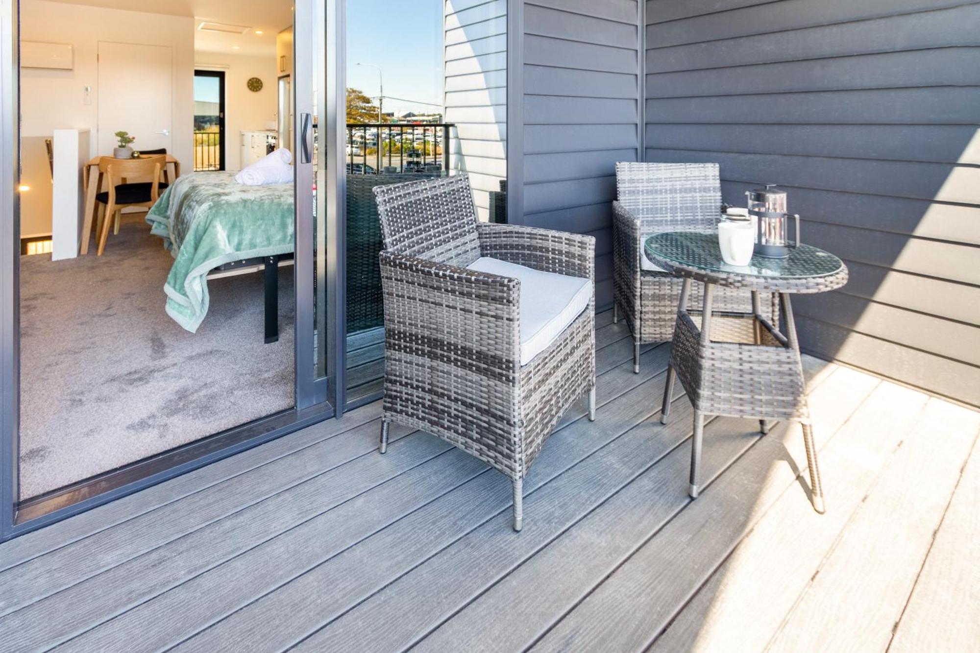 City Living: Upper Studio Haven On Wilmer Christchurch Eksteriør billede